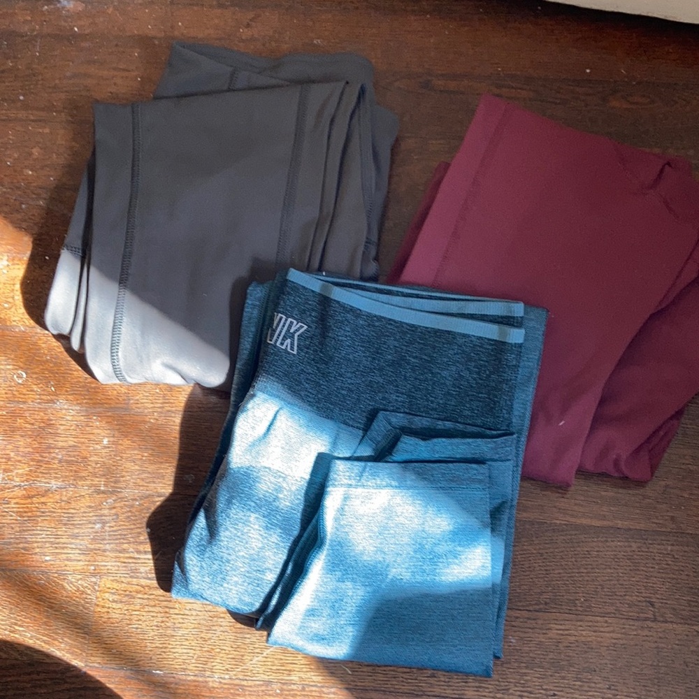 3 pack of leggings!